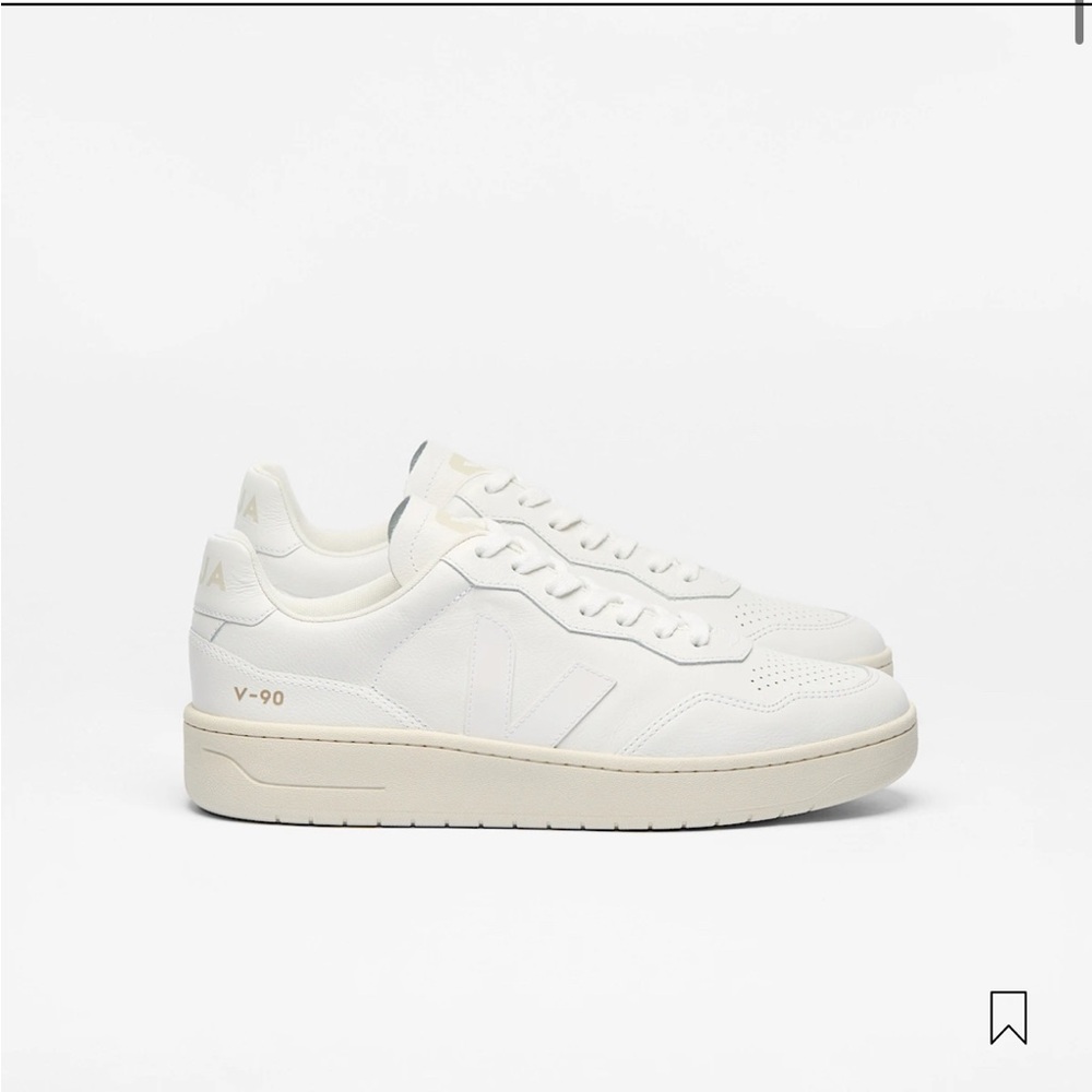 NIB Veja V-90 women’s sneakers size 41